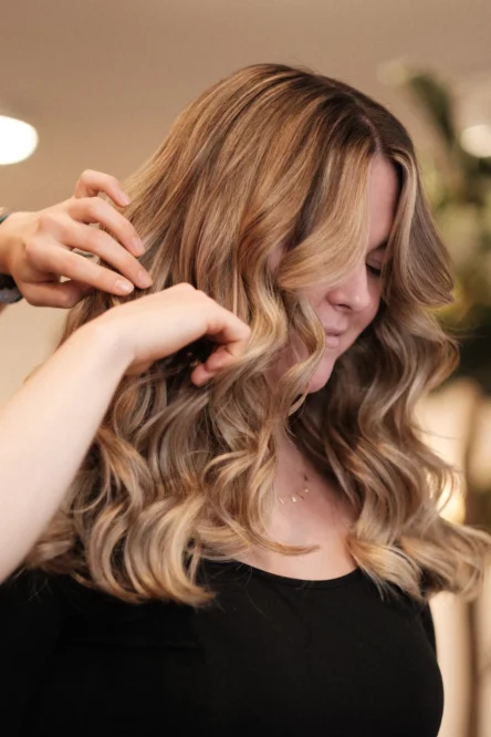 Face Frame Balayage Luzern Nevanu - Highlights um das Gesicht